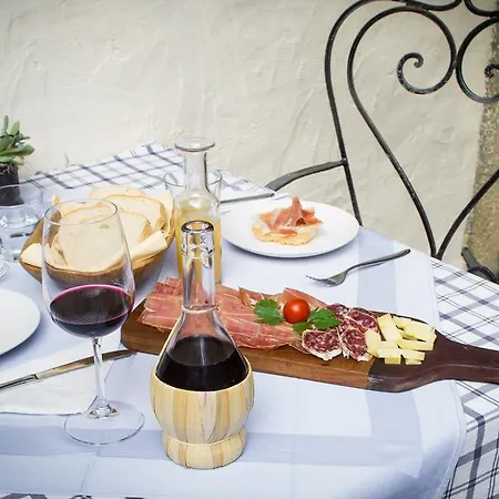 Toncevi Eco Estate Affittacamere 4*