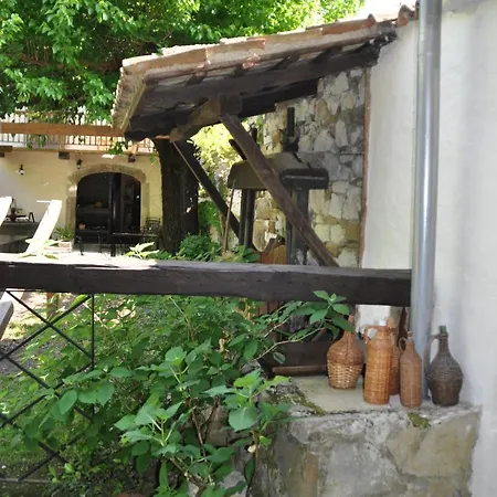 Toncevi Eco Estate Affittacamere 4*