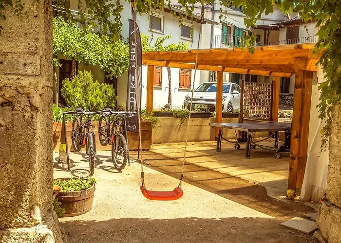 Toncevi Eco Estate 4*