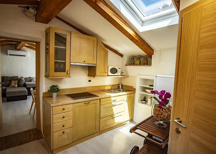 Toncevi Eco Estate 4*