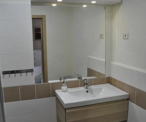 Konukevi Toncevi Eco Estate 4*