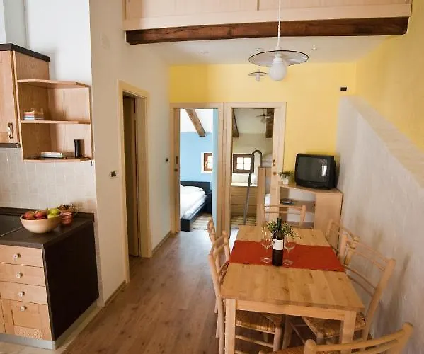 Toncevi Eco Estate Konukevi 4*